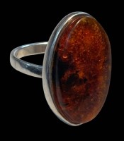 Auktion 364<br>Silberring mit Bernstein, RG 63, 8,8 gr