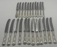 Auktion 364<br>12x grosse, 11 kleine Messer mit Silbergriffen (1x nicht passendes Dekor), 1,58 kg, Wilkens, L-22 und 26 cm