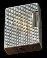 Auktion 364<br>kl. Feuerzeug "S.T. Dupont" Paris, silberfarben, 4,5x3,5 cm