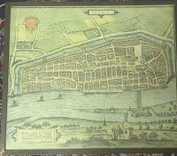 Auktion 364<br>Karte von Bremen, aus "Civitates Orbis Terrarum" von Georg Braun (1541-1622) und Frans Hogenberg (1535-90) ca. 1572-1617 von Joris Hoefnagel, alt gerahmt in Messingrahmen, RG 33x38 cm, ungeöffnet, wohl Nachdruck?