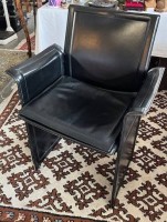 Auktion 364 / Los 14032 <br>Designerstuhl, Matteo Grassi, 20. Jhd., schwarzes Leder, H-86cm Sh-48cm, leichte Gebrauchsspuren