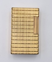 Auktion 364<br>Feuerzeug, St. Dupont, Frankreich, goldfarben, Gebrauchsspuren, ca. 6 x 4cm