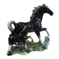 Auktion 365<br>Fayence Stute mit Fohlen, bemalt, ungemarkt, ca. 20x20 cm