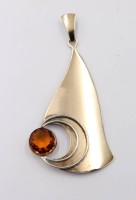 Auktion 365<br>Design-Anhänger, 835er Silber, ca. 9gr., L-7,4cm