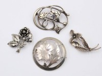Auktion 365<br>4 div. Silberbroschen mit Floralen Mustern ,