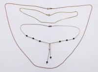 Auktion 365<br>3 x Silberketten - 1 x mit Onyx Kugeln .