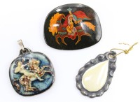 Auktion 365<br>3 diverse Anhänger 