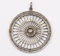 Auktion 365<br>Ein Runder Anhänger Silber gepr.  
