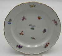 Auktion 365 / Los 8011 <br>Kuchenteller "Meissen" Streublümchen, 1.Wahl, D-17 cm