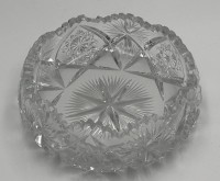Auktion 365<br>schwere  vintage Kristallschale mit Zackenrand und Schliff, H-6 cm, D-19 cm