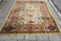 Auktion 365<br>Wollteppich, wohl Frankreich?, event. Schlingenteppich?? 192x281 cm,