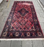 Auktion 365<br>handgeknüpfter Orientteppich, in Farsi beschriftetes Etikett, 165x287 cm, etwas ausgeblichen