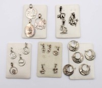 Auktion 365<br>20x div. kl. Sternzeichen-Anhänger, Silber, ca. L-2,4cm