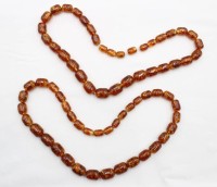 Auktion 365<br>2x geklärte Bernstein-Halsketten, je endlos gearbeitet, zus. 215gr.