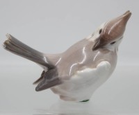 Auktion 365<br>Haubenmeise, Bing &amp; Gröndahl, Entw. Dahl-Jensen, Unterglasurfarben, Chips an Schwanz, ca. H-7cm L-10cm