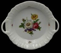 Auktion 365 / Los 8030 <br>Henkelschale "Kaiser" mit Blumendekor, H-4,5 cm, B-20 cm