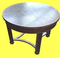 Auktion 365 / Los 14014 <br>runder Ausziehtisch, dkl. Eiche um 1920, D-1 m