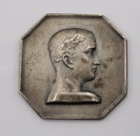 Auktion 365 / Los 6017 <br>Medaille, Süddeutscher Fussball-u. Leichtathletikverband Kreismeisterschaft 1933 Sieger, ca. 3,5 x 3,5cm