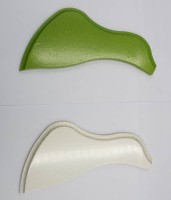 Auktion 365 / Los 14514 <br>Paar Podeste, Erzgebirge, Fa. Uhlig Seiffen, je ca. 20,5 x 8,5cm