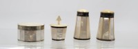 Auktion 365<br>kl. Konvolut Perlmutt, Streuerpaar, Gewürzschälchen und kl. Deckeldose, älter, ca. H-6cm, Dose D-5cm