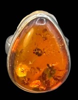 Auktion 365<br>Silberring mit Bernstein, Einschlüsse, RG 60, 7,3 gr