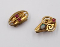 Auktion 365<br>zwei Jugendstil Kettenschieber mit Opal und roten Steinen, , ca. L-1,5cm