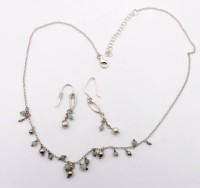 Auktion 365<br>Set, 925er Silber, Collier und Ohrhänger, zus. 5gr., L-42cm u. L-5cm