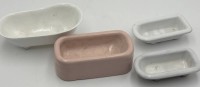 Auktion 365<br>4xd Puppen-Badewannen, 1x Porzellan, 3x Metall emailliert, L-11 bis 15 cm