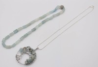Auktion 365<br>2x div. Halsketten, 1x Aquamarin-Rondellen und 1y versilberte Kette mit Aquamarin-Anhänger, ca. L-47cm, Anh. D-5cm