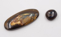 Auktion 371<br>2x div. australische Boulder-Opale, ca. 41,79ct