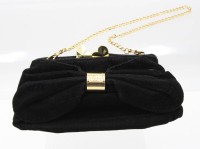 Auktion 365<br>Damenhandtasche, Moschino Love, Samt, innen starke Gebrauchsspuren, ca. 14 x 26cm