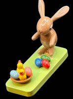 Auktion 365<br>Osterhase mit Nest und Eiern, Erzgebirge, L-7 cm, H-4,5 cm, Hase lose