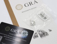 Auktion 365 / Los 1419 <br>Moissanit-Anhänger, 2ct, versilbert, anbei Zertifikat, L-2cm