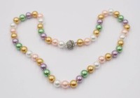 Auktion 365<br>Muschelkern-Perlenkette, Magnetschließe, ca. L-46,5cm