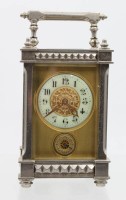 Auktion 365<br>Reiseuhr um 1900, Werk läuft an, allseitig verglast, ca. H-15cm