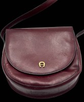 Auktion 365<br>Aigner Damenhandtasche, 16x16 cm