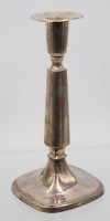 Auktion 365<br>Silber-Kerzenständer, -830-, wohl Skandinavien, gefüllter Stand, H-17 cm, 202 gr.