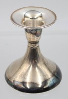 Auktion 365<br>Kerzenhalter, Silber-830- "CJS" gut erhalten, aber ungeputzt, gefüllter Stand, H-8,5 cm, 139,7 gr