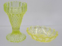 Auktion 365<br>kl. Vase und Schale, Uranglas, älter, Vase H-13cm
