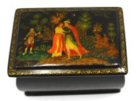 Auktion 365 / Los 14524 <br>russische Lackdose, M&auml;rchenmotiv, signiert, H-5,5 cm, 6x9 cm