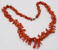 Auktion 365<br>Natur-Astkoralle-Kette, verlaufend, L-ca. 60 cm, 38 gr.,