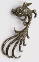 Auktion 365<br>Silberbrosche -800- "Hp" Fisch, L-7 cm, 14,6 gr