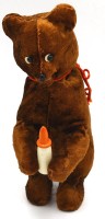 Auktion 365 / Los 12026 <br>mechan. Bär mit Milchflasche, Schlüsselwerk läuft, H-22 cm