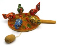 Auktion 365 / Los 14530 <br>russisches Handspielzeug mit Pickh&uuml;hnern, L-19 cm,