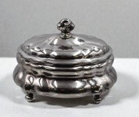 Auktion 366<br>ovale Deckeldose, SPAHR, Feinsilberauflage, guter Zustand, ca. H-12,5cm B-16cm