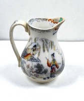 Auktion 366 / Los 9005 <br>Sahnek&auml;nnchen, Regout, Petrus. Maastricht 1836 - 1899, Timor, bedruckt, von Hand ausgemalte Chinoiserien, Altersspuren, ca. H-13,5cm