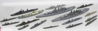 Auktion 366<br>17x div. Schiffmodelle, Wiking, Kunststoff, überwiegend Militärisch, ca. 18,3 bis 4,3cm