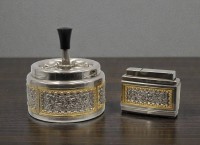 Auktion 366<br>Ascher und Tischfeuerzeug, wohl Erhard &amp; S&ouml;hne, 60er Jahre, Ascher H-13cm