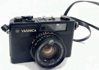 Auktion 366<br>YASHICA Electro 35 GX, mit Tasche &amp; Gebrauchsanweisung, Funktion nicht gepr&uuml;ft, Alters &amp; Gebrauchsspuren