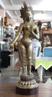 Auktion 366 / Los 15545 <br>hohe Statue der Tara, Bronze, Holzstand, ca. H-85cm